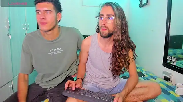 Snapshot of Jean_And_PaulXL chatting on March 2026 09:39:02 PM Jean And PaulXL online show from March 2026 09:39:02 PM