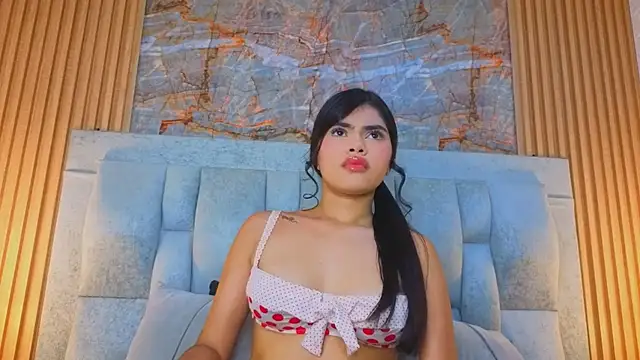 Snapshot of Katty_Roose2 chatting on April 2026 07:36:01 PM Katty Roose2 online show from April 2026 07:36:01 PM