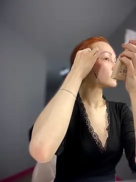 Snapshot of SadieSink_ chatting on March 2026 07:45:02 AM SadieSink online show from March 2026 07:45:02 AM