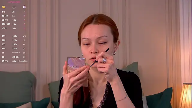 Snapshot of SadieSink_ chatting on April 2026 06:41:02 AM SadieSink online show from April 2026 06:41:02 AM