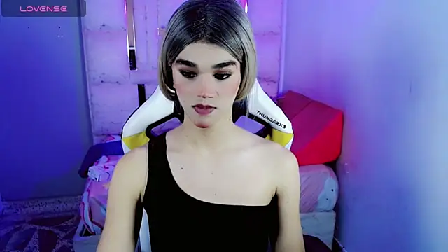 Snapshot of Sophiaa_doll_ chatting on March 2026 05:44:01 AM Sophiaa doll online show from March 2026 05:44:01 AM