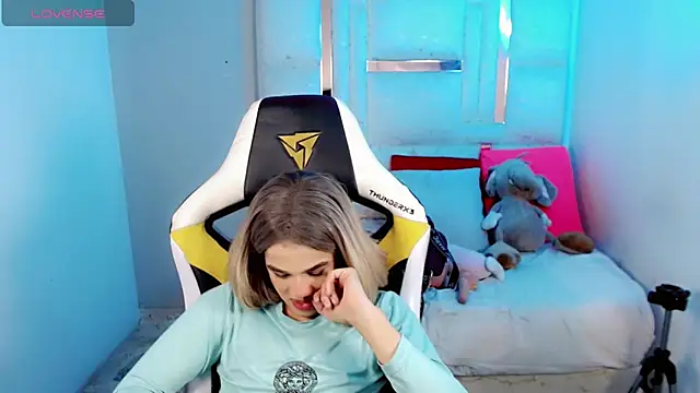 Snapshot of Sophiaa_doll_ chatting on March 2026 08:26:33 AM Sophiaa doll online show from March 2026 08:26:33 AM