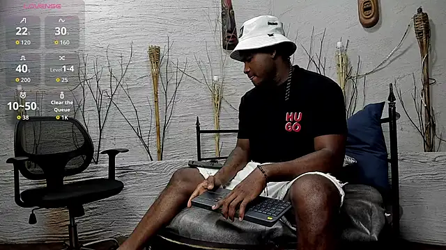 Snapshot of DarianWill18 chatting on March 2026 03:28:01 AM DarianWill18 online show from March 2026 03:28:01 AM