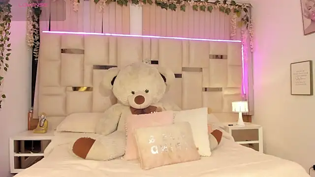 Hanna klover online show from March 2026 05:07:01 AM