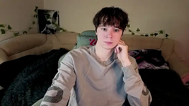 Snapshot of AnthonyCuutie chatting on March 2026 03:48:01 PM AnthonyCuutie online show from March 2026 03:48:01 PM