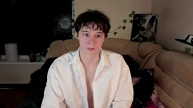 Snapshot of AnthonyCuutie chatting on April 2026 04:44:02 AM AnthonyCuutie online show from April 2026 04:44:02 AM