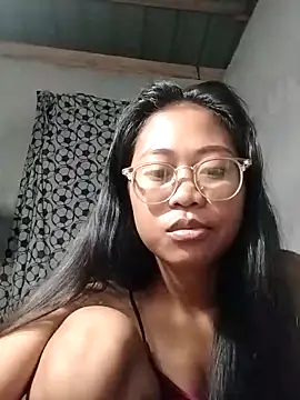 Snapshot of angelpinay44 chatting on March 2026 04:29:01 PM angelpinay44 online show from March 2026 04:29:01 PM