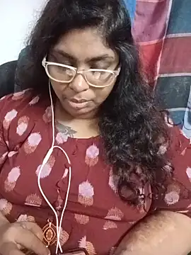 Snapshot of deepika-mallus chatting on June 2026 06:23:01 PM deepika-mallus online show from June 2026 06:23:01 PM
