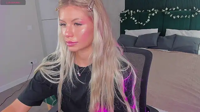 Snapshot of Sidny_Beth chatting on July 2026 08:57:01 AM Sidny Beth online show from July 2026 08:57:01 AM