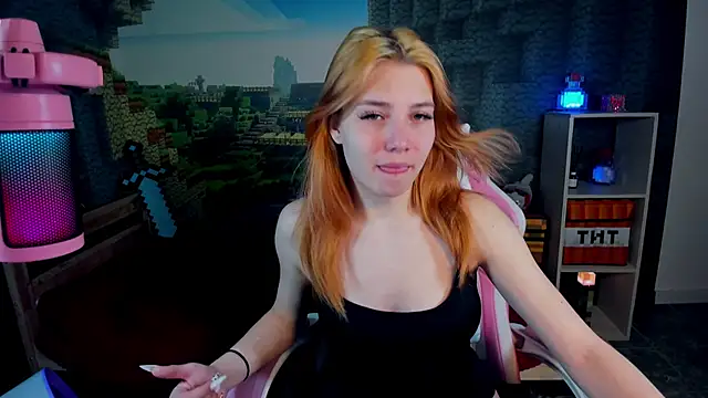 Snapshot of RosaFowler chatting on March 2026 09:24:02 AM RosaFowler online show from March 2026 09:24:02 AM