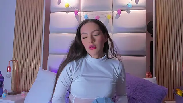 Megaan Rousee online show from April 2026 11:52:02 AM