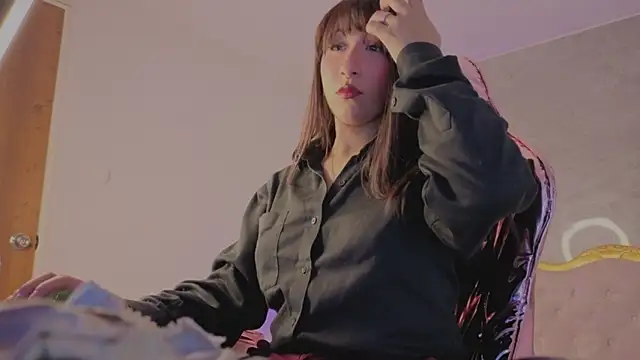 Snapshot of moraa_s chatting on April 2026 03:07:01 AM moraa s online show from April 2026 03:07:01 AM