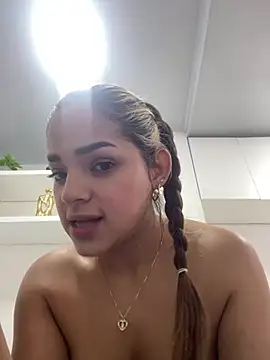 Sara  sweett online show from March 2026 05:16:01 PM