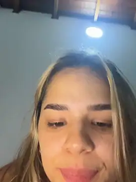 Sara  sweett online show from April 2026 03:49:02 AM