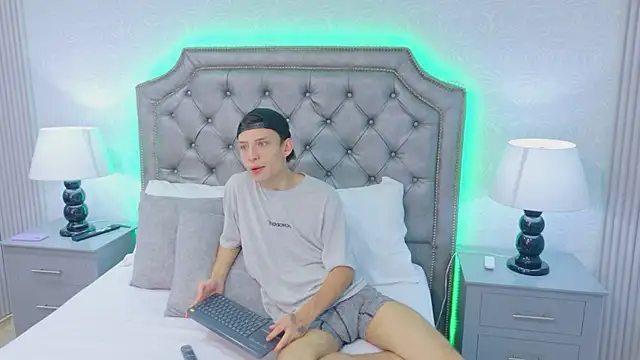 CherryAndDax online show from June 2026 12:51:02 PM