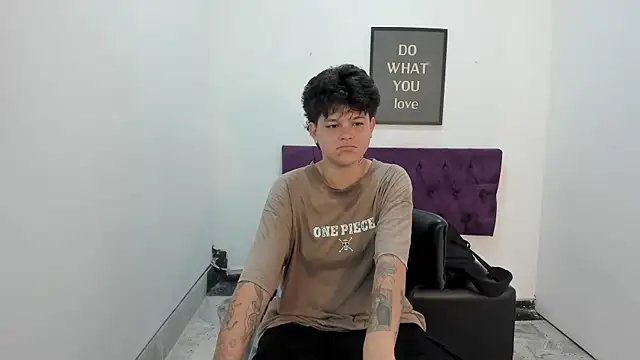 Snapshot of TomBoy_Natali chatting on June 2026 11:03:02 AM TomBoy Natali online show from June 2026 11:03:02 AM