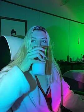 Rainsworld420 online show from April 2026 04:31:01 AM