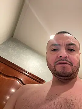 alexandeerr1986 online show from June 2026 05:37:02 PM