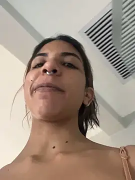 Snapshot of VioletaHills_ chatting on April 2026 12:07:01 PM VioletaHills online show from April 2026 12:07:01 PM