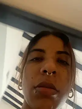 Snapshot of VioletaHills_ chatting on May 2026 12:35:02 PM VioletaHills online show from May 2026 12:35:02 PM