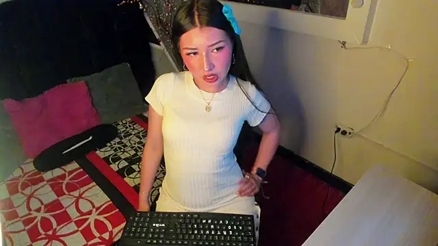 Snapshot of eilen_pink chatting on March 2026 12:27:01 PM eilen pink online show from March 2026 12:27:01 PM