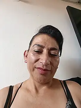 Lucia Rios online show from June 2026 10:01:02 PM