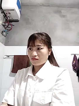 Snapshot of Lilinn_ chatting on March 2026 05:44:01 AM Lilinn online show from March 2026 05:44:01 AM