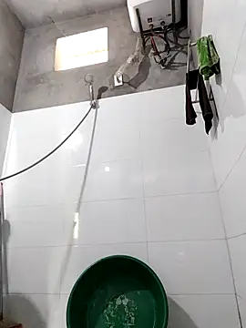 Snapshot of Lilinn_ chatting on April 2026 04:32:01 AM Lilinn online show from April 2026 04:32:01 AM