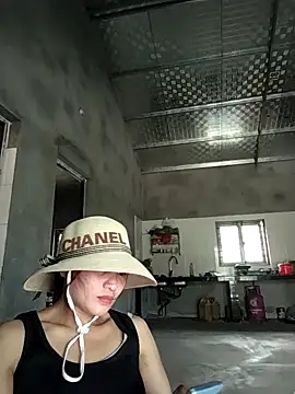 Snapshot of Lilinn_ chatting on April 2026 06:19:01 AM Lilinn online show from April 2026 06:19:01 AM