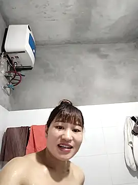 Snapshot of Lilinn_ chatting on April 2026 12:21:01 PM Lilinn online show from April 2026 12:21:01 PM