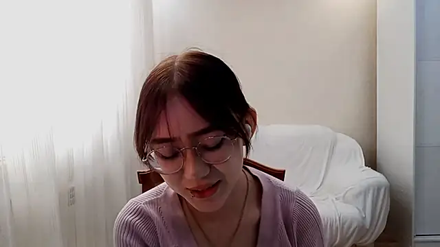 Snapshot of SolvedGlobe chatting on May 2026 12:02:02 PM SolvedGlobe online show from May 2026 12:02:02 PM