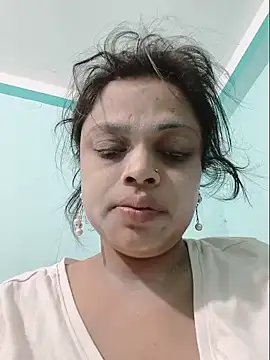 Snapshot of Beauty-3 chatting on June 2026 03:35:02 PM Beauty-3 online show from June 2026 03:35:02 PM