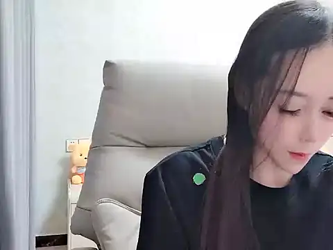Snapshot of Naomi_NN chatting on June 2026 11:45:01 AM Naomi NN online show from June 2026 11:45:01 AM