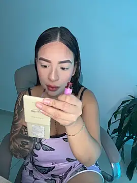 Snapshot of Lisabrown_23 chatting on March 2026 11:24:01 PM Lisabrown 23 online show from March 2026 11:24:01 PM