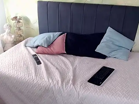 abraham xo online show from March 2026 01:03:02 PM