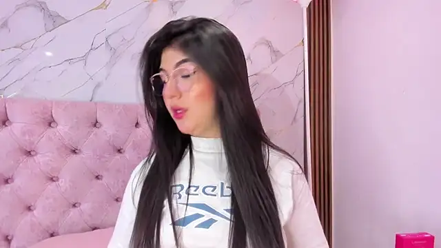 AbrilQuintana  online show from May 2026 11:39:02 AM