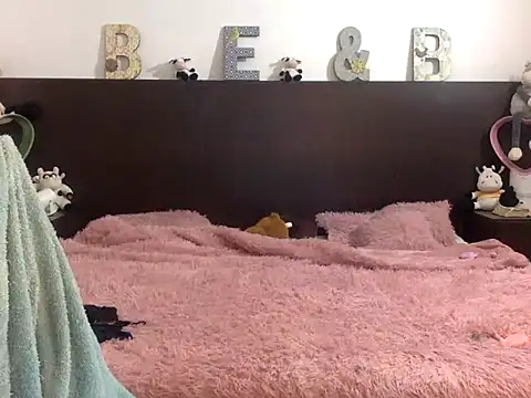 mommy-Milf online show from March 2026 01:44:01 AM