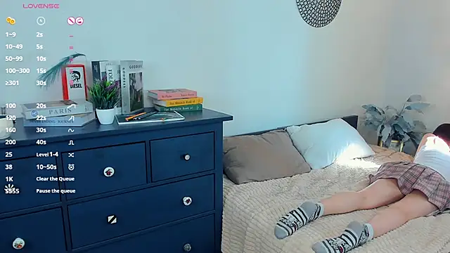 OdiIiaChavarria online show from May 2026 12:56:02 PM