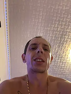 Hugo1993 online show from July 2026 06:10:01 PM