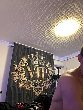 Hugo1993 online show from July 2026 04:12:02 PM