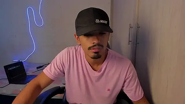 Snapshot of jossi12345j chatting on March 2026 06:00:01 PM jossi12345j online show from March 2026 06:00:01 PM