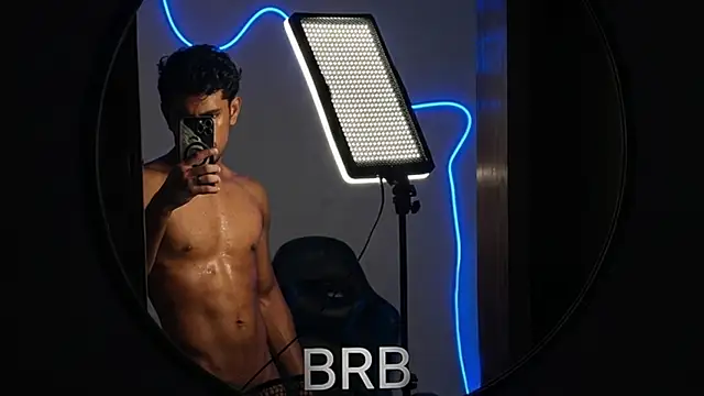 Snapshot of jossi12345j chatting on March 2026 01:17:01 PM jossi12345j online show from March 2026 01:17:01 PM