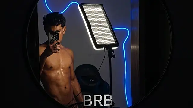 Snapshot of jossi12345j chatting on March 2026 01:28:01 PM jossi12345j online show from March 2026 01:28:01 PM