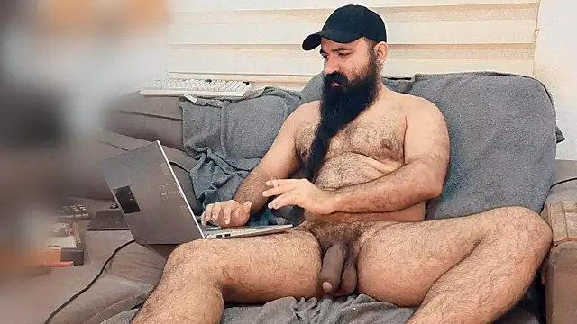 Snapshot of Barba_Negra_Fumador chatting on May 2026 04:23:02 PM Barba Negra Fumador online show from May 2026 04:23:02 PM