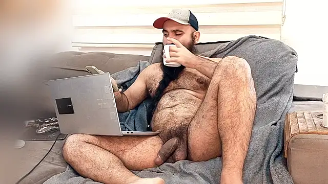 Snapshot of Barba_Negra_Fumador chatting on May 2026 03:42:01 PM Barba Negra Fumador online show from May 2026 03:42:01 PM