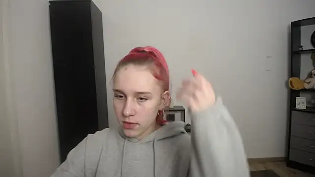 Scarlett lil online show from March 2026 08:09:01 AM