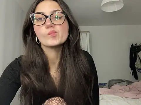 Ellamay06 online show from May 2026 07:29:01 PM