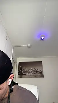 TitanNoir online show from April 2026 12:05:02 PM