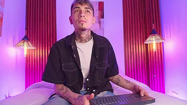 Max Hader  online show from March 2026 02:50:02 AM