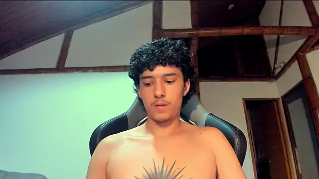 Snapshot of santi_young_twink chatting on March 2026 11:28:02 AM santi young twink online show from March 2026 11:28:02 AM